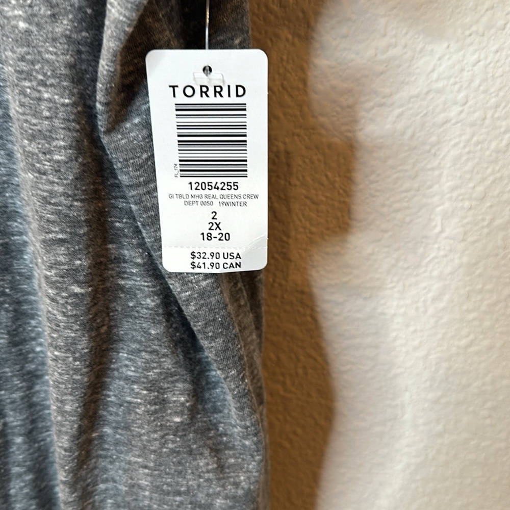 Torrid Real Queens Graphic Tee - 18 NWT - Picture 4 of 6